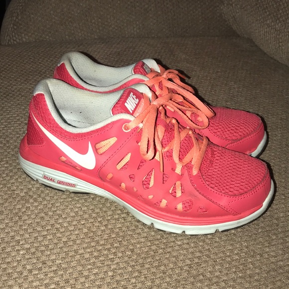 Nike sneakers - Picture 2 of 6